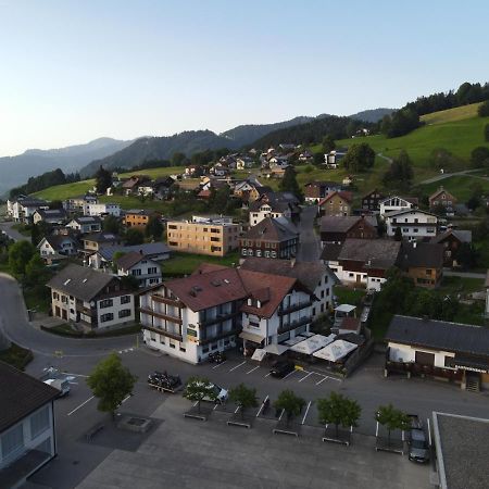 Gasthaus Krone Ubersaxen 外观 照片