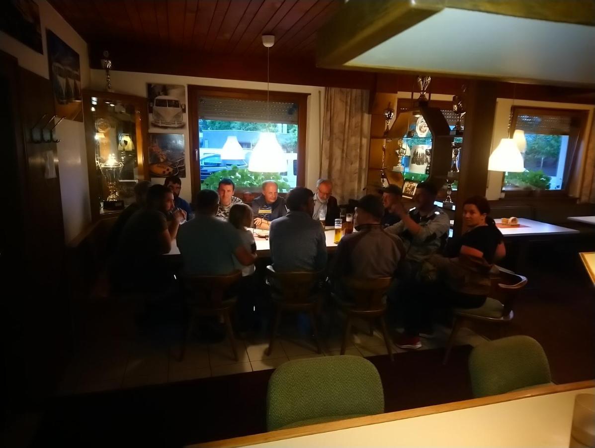 Gasthaus Krone Ubersaxen 外观 照片