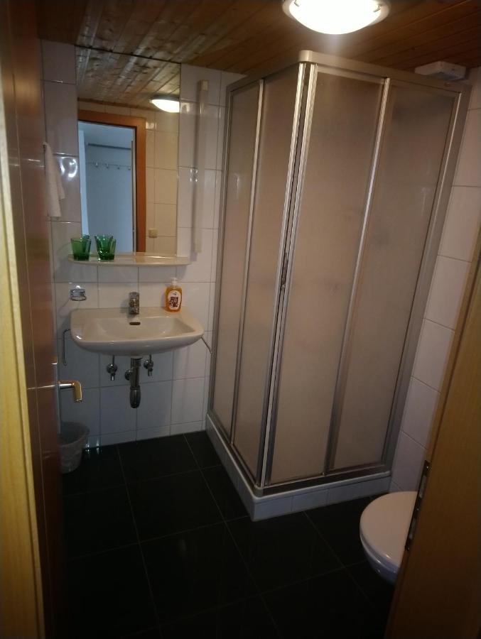 Gasthaus Krone Ubersaxen 外观 照片