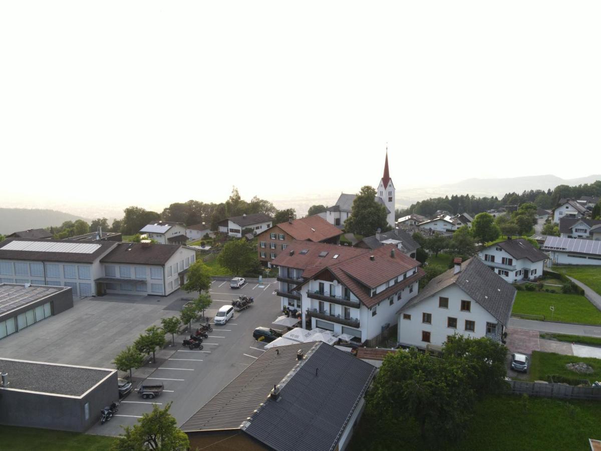 Gasthaus Krone Ubersaxen 外观 照片