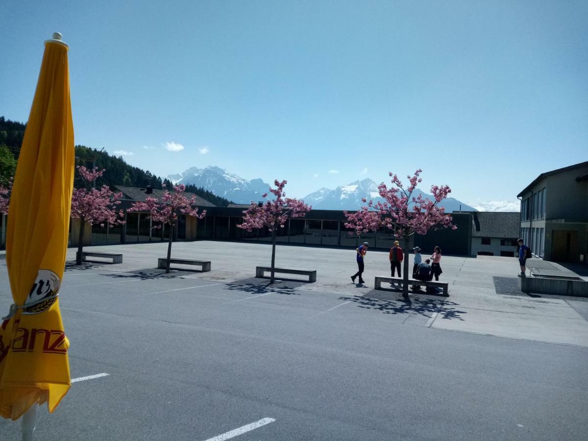 Gasthaus Krone Ubersaxen 外观 照片